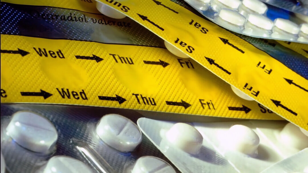 Infographic comparing medical, surgical, and cosmetic hair loss treatments